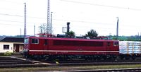 4-250 195 in DR Lackierung vor Braake-Zug in Saalfeld 06.05.2024