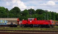 12-261 013 DB Cargo rangiert in Saalfeld Gbf 08.08.2024